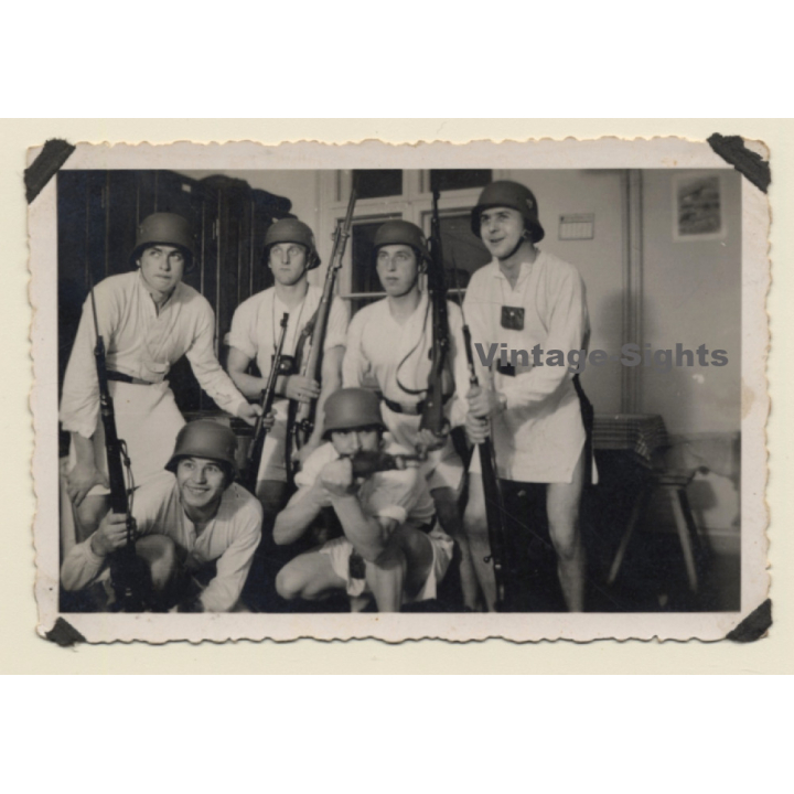 German Soldiers In Nightgowns With Rifles / Gay INT (Vintage Photo 1937)