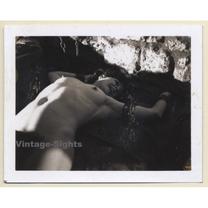 Nude Darkhaired Maid In BDSM Session *3 / Handcuffs - Bondage (Vintage Photo France ~1950s)