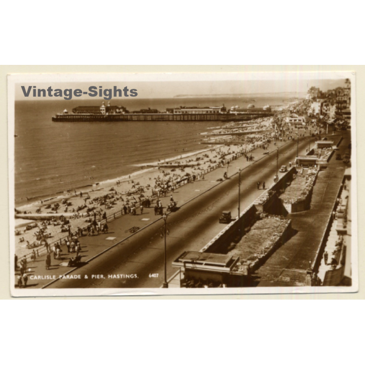 Hastings / United Kingdom: Carlisle Parade, Pier - Sussex (Vintage RPPC)