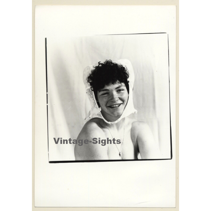 Artistic Erotic Portrait: Natural Chubby Nude With Freckles *1 (Vintage Photo France B/W ~1980s)