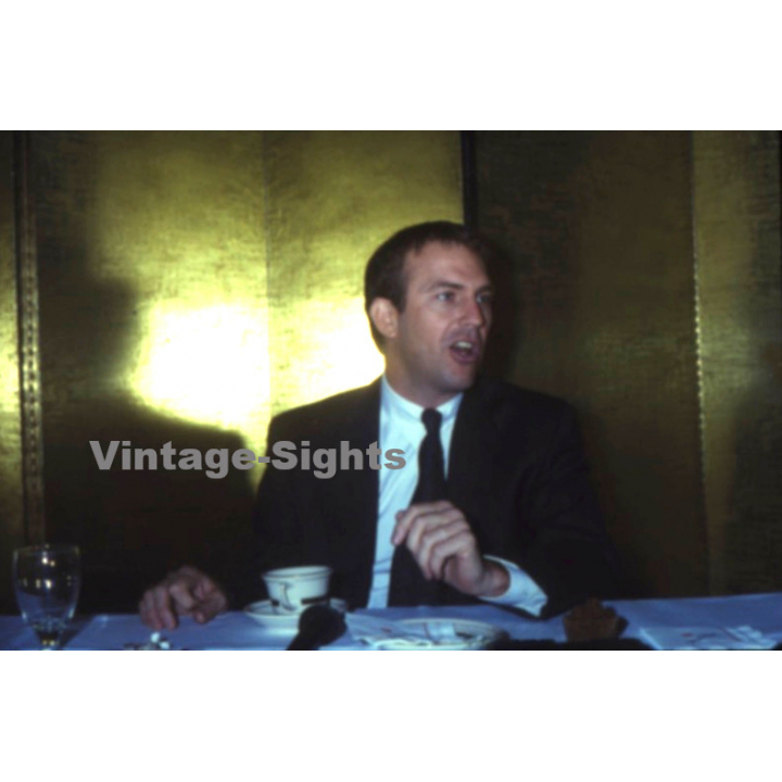 Kevin Costner / Hollywood Actor *2 (Vintage Press Diapositive ~1980s)