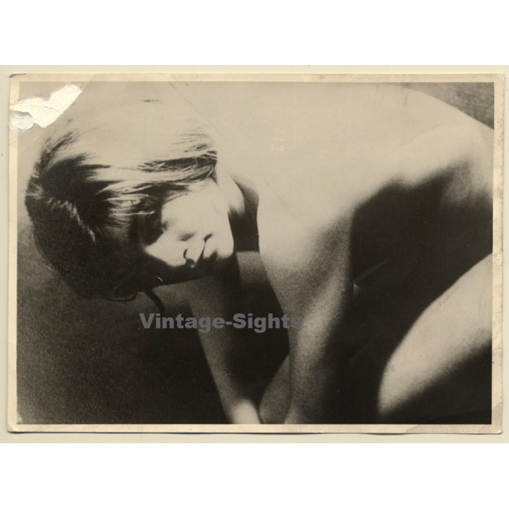 Erotic Study: Natural Nude Woman With Bob *3 (Vintage Photo ~1960s/1970s)