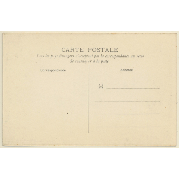 Afrique Occidentale: Madagascar - Jeune Fille Betsileo / Risqué - Ethnic (Vintage PC ~1910s)