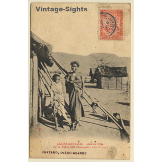Madagascar: Jeune Fille De La Tribu Des Tevonjes / Ethnic - Risqué  (Vintage PC 1906)