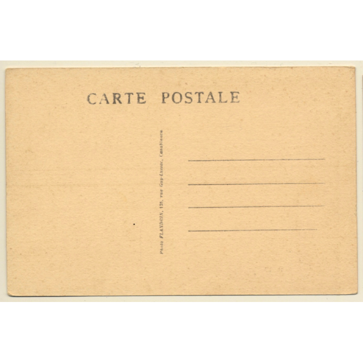 Morocco: Un médecin qui fait des ventouses scarifiées (Vintage PC 1910s/1920s)