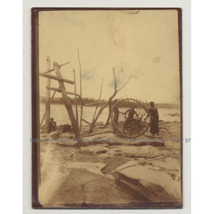 Fishermen Near Stanley Falls (Boyoma Falls) / Fish Trap - Congo (Vintage Photo B/W 1920s/1930s)