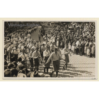 St. Gallen / Switzerland: Kinderfest - Umzug - Musikanten (Vintage RPPC 1940s)