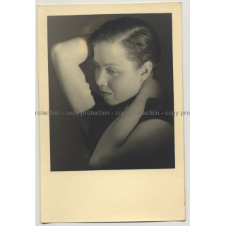 Portrait Of Beautiful Blue Eyed Woman (Vintage Photo B/W ~1930s)