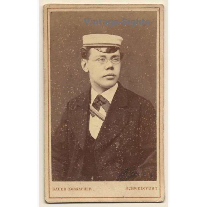 Bauer-Kornacher / Schweinfurt: Junger Mann einer Studentenverbindung (Vintage CDV / Carte De Visite ~1880s/1890s)