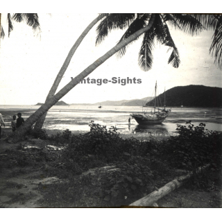 Sangean / Indonesia: Beach - Pinisi Boat (Vintage Stereo Glass Plate ~1920s/1930s)