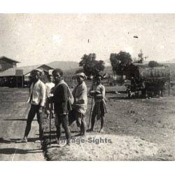 Djiring / Vietnam: Members Of Moïs Tribe On Street / Ethnic (Vintage Stereo Glass Plate ~1920s/1930s)