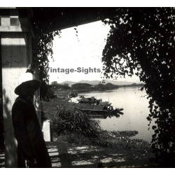 Hué / Vietnam: Missionary On Rivershore / Sampan (Vintage Stereo Glass Plate ~1920s/1930s)