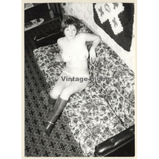 Erotic Study: Busty Nude On Flowered Couch*1 / Tan Lines - Boots (Vintage Photo GDR ~1970s/1980s)