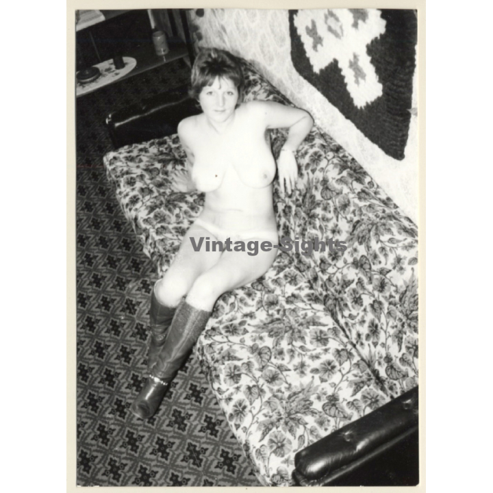 Erotic Study: Busty Nude On Flowered Couch*1 / Tan Lines - Boots (Vintage Photo GDR ~1970s/1980s)
