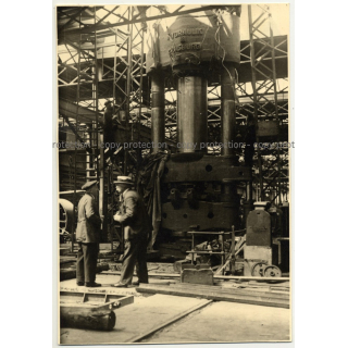 Hydraulic Press - Hydraulik Duisburg / Charles Bouché Leblanc (Vintage Photo B/W 1926)