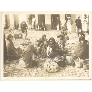 Andes / Bolivia ?: Street Vendors - Beggars (Vintage Photo ~1910s/1920s)