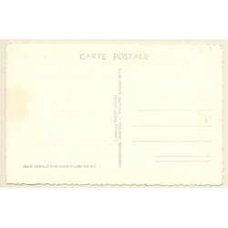Famille Africaine Pilant Riz / Traditional Clothes - Topless (Vintage RPPC)