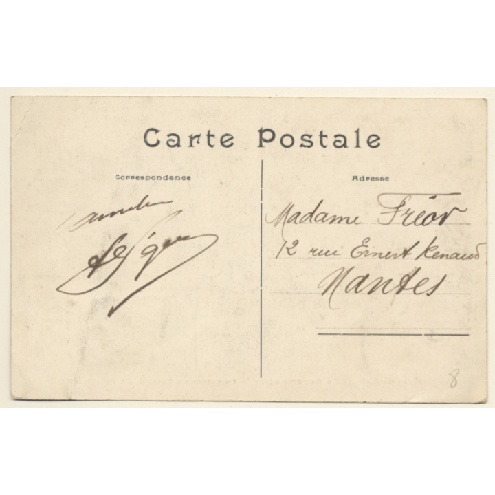 Arrivée de Bleriot à Douvres aprés La Traverse du Detroit 1909 (Vintage PC)