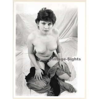 Artistic Erotic Nude Study: Natural Shorthaired Woman*3 (Vintage Photo France 1980s)