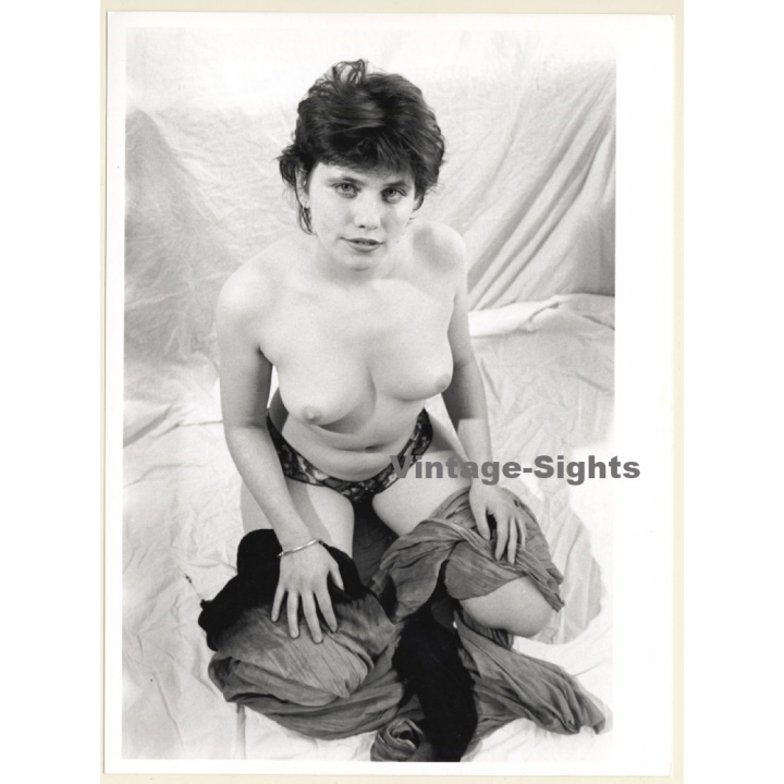 Artistic Erotic Nude Study: Natural Shorthaired Woman*3 (Vintage Photo France 1980s)