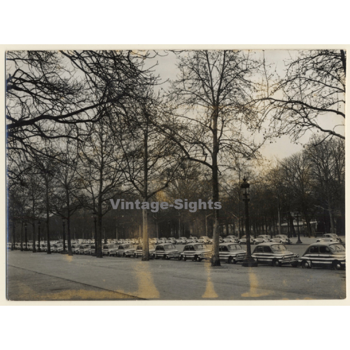 Tour de France 1957: A Lot Of Cinzano Renault Colorale Caravans In Paris (Vintage Press Photo)
