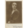 Henny Porten / Actress - Ross Verlag 423/2 (Vintage RPPC 1920s/1930s)