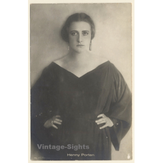 Henny Porten / Actress - T&M (Vintage RPPC 1920s/1930s)