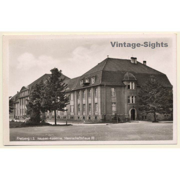Freiberg in Sachsen / Germany: Hausen Kaserne, Mannschaftshaus III (Vintage RPPC ~1930s)