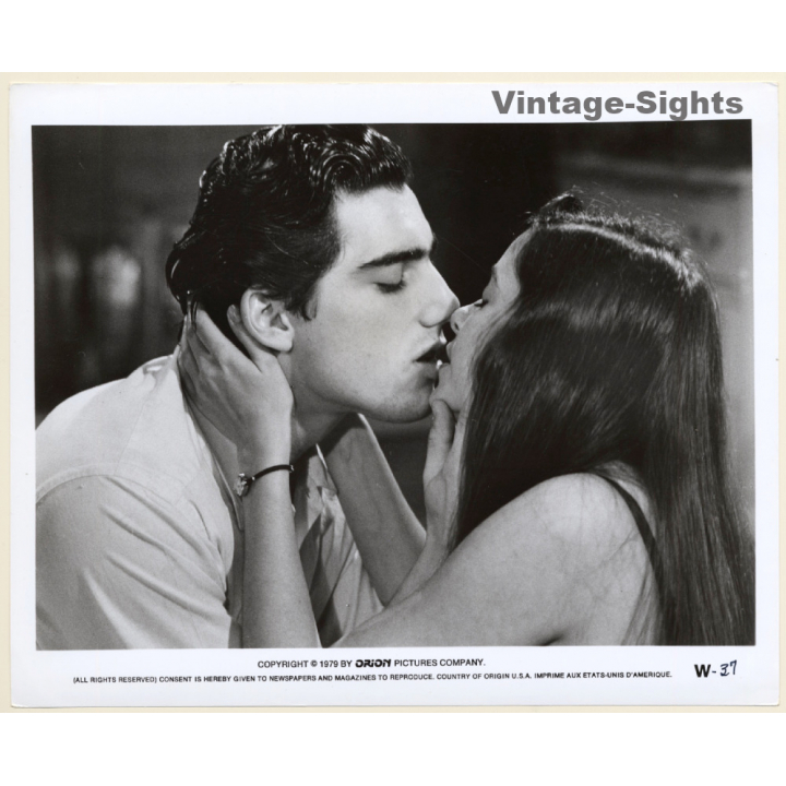 Ken Wahl Kissing Karen Allen: The Wanderers / Movie Still (Vintage Photo 1979)