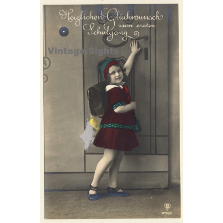 Little Girl With School Cone & Tornister *5 / Schultüte (Vintage RPPC 1929)