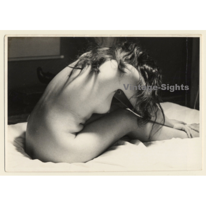 Erotic Study: Natural Nude Asian Female *3 (Vintage Photo ~1940s/1950s)