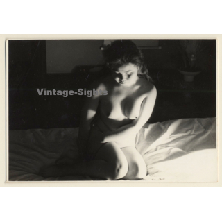 Erotic Study: Natural Nude Asian Female *5 (Vintage Photo ~1940s/1950s)