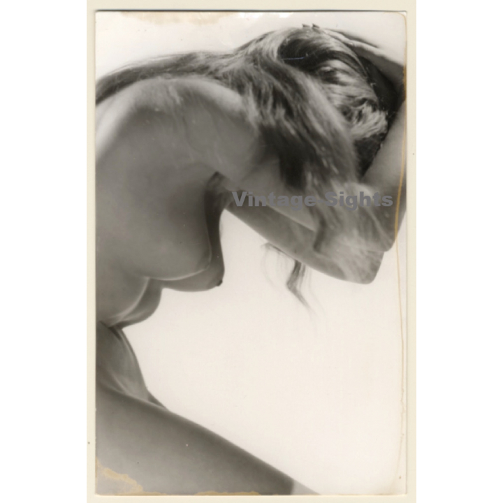 Erotic Study: Side View Of Nude Female Crouching (Vintage Photo ~1940s/1950s)