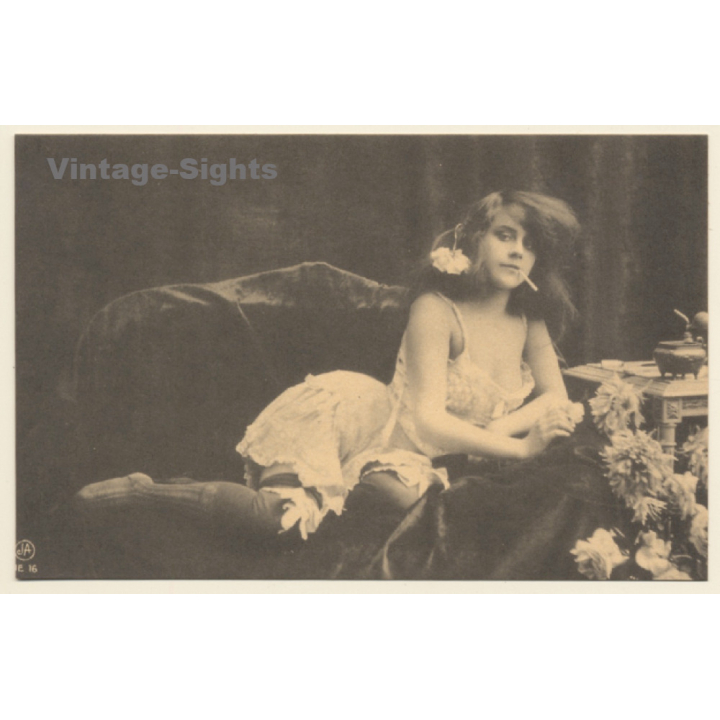 1920s Erotica: Nude Belle Epoque Beauty*13 / Risqué - Boudoir (PC Weltpostverein RE ~1960s)