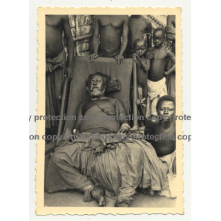 Tribe Chief? Surrounded By Kids / Congo? (Vintage Photo B/W ~1930s/1940s)