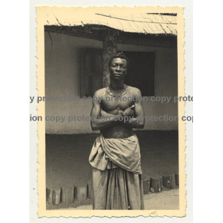 Beautiful Muscular African Guy In Sarong / Congo? (Vintage Photo B/W ~1930s/1940s)