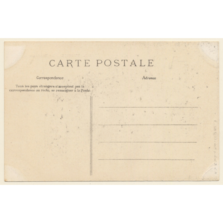 Tunisia: Un Fondouk - Nomads & Pack Camels (Vintage PC 1910s/1920s)