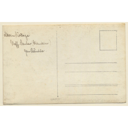 WW1: Deutscher Soldat auf Wiese (Vintage RPPC ~1910s)