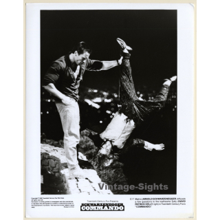 Arnold Schwarzenegger: Commando *2 / Movie Still (Vintage Photo 1985)