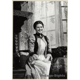 Young Ingrid Bergman in Stage/Movie Outfit (Vintage Press Photo 1950s)