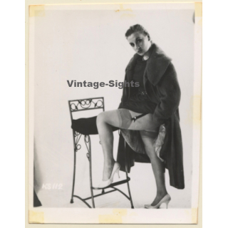 Erotic Study: Cheeky Brunette Undressing *2 / Nylons - Suspenders (Vintage Photo ~1950s)
