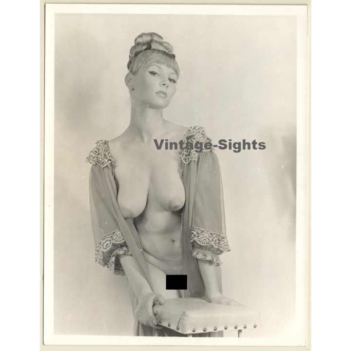 Erotic Study: Nude Blonde Pin-Up With Updo *1 / Negligeee (Vintage Photo 22 x 17 CM ~1950s)