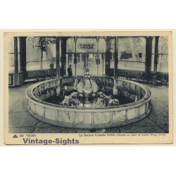 Vichy / France: La Source Grande Grille (Vintage PC 1947)