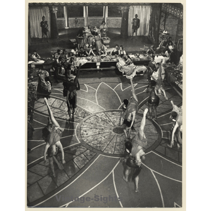 Large Group Scene: Giulio Cesare Contro I Pirati (Vintage Press Photo/Movie Still 1962)