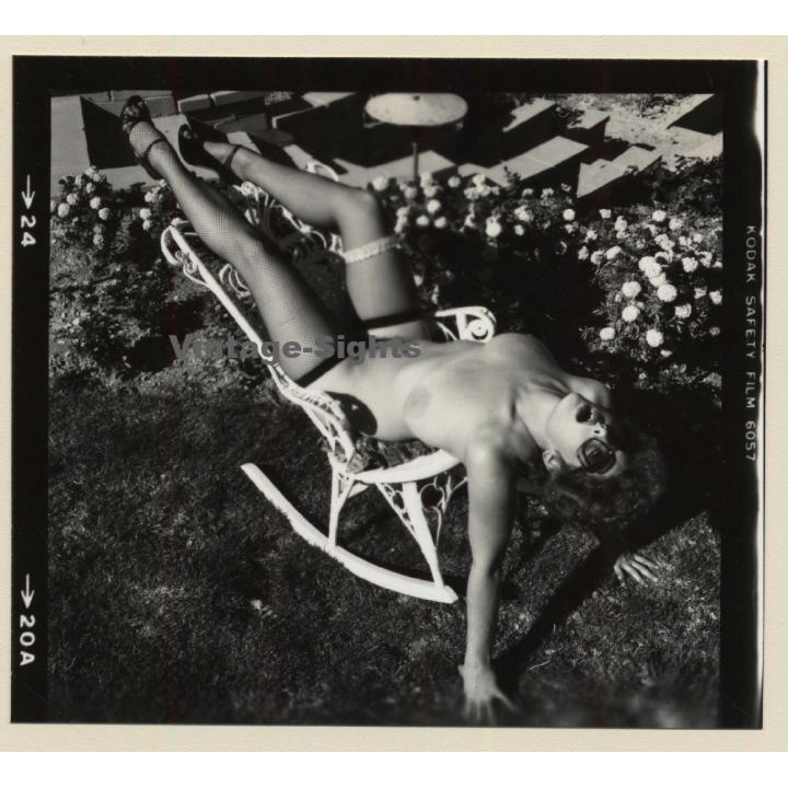 Erotic Study: Racy Busty Semi Nude Pin-up Outdoors*12 / Garter (Vintage Contact Sheet Photo 1970s/1980s)