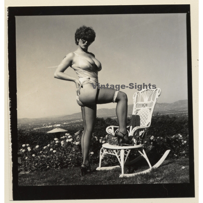 Erotic Study: Racy Busty Semi Nude Pin-up Outdoors*21 / Rocking Chair (Vintage Contact Sheet Photo 1970s/1980s)