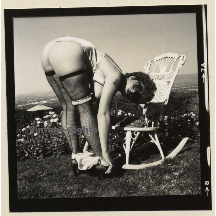 Erotic Study: Racy Busty Semi Nude Pin-up Outdoors*22 / Bent Forward (Vintage Contact Sheet Photo 1970s/1980s)