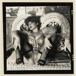 Erotic Study: Racy Busty Semi Nude Pin-up In Garden House*9 / Wicker Chair (Vintage Contact Sheet Photo 1970s/1980s)