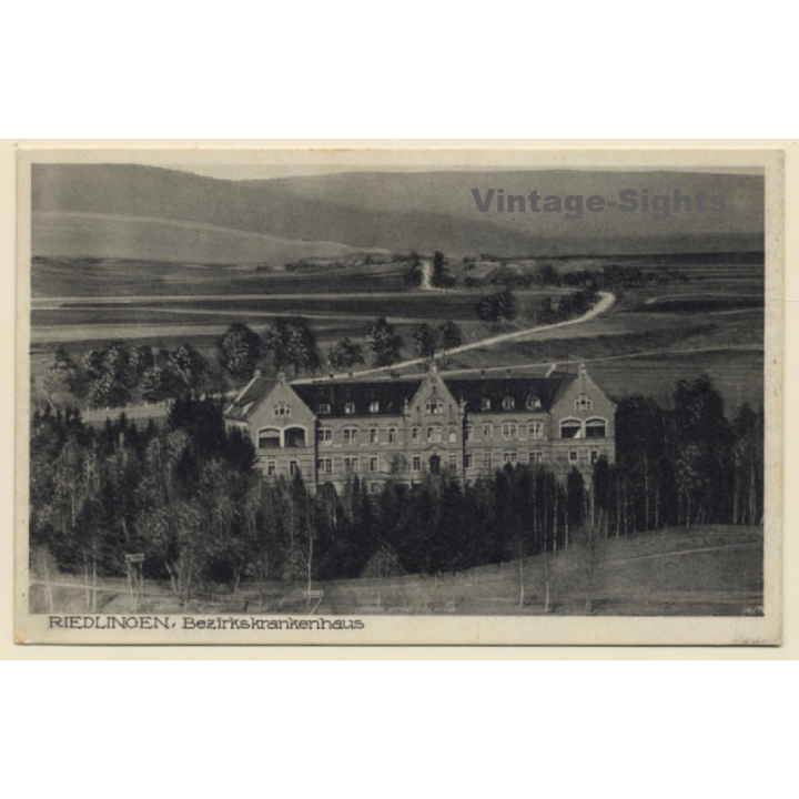 Riedlingen / Germany: Bezirkskrankenhaus (Vintage PC 1930)