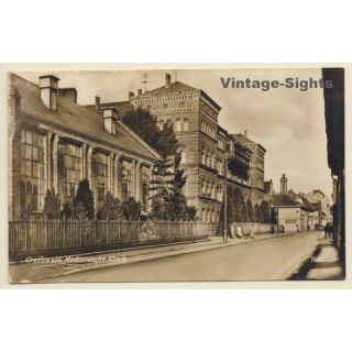 Greifswald / Germany: Medizinische Klinik (Vintage RPPC ~1910/1920s)
